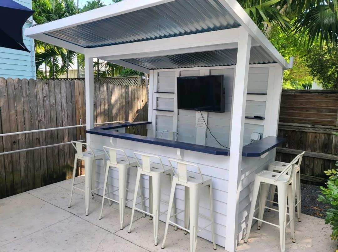 Duval Street Suite With Pool Key West Extérieur photo