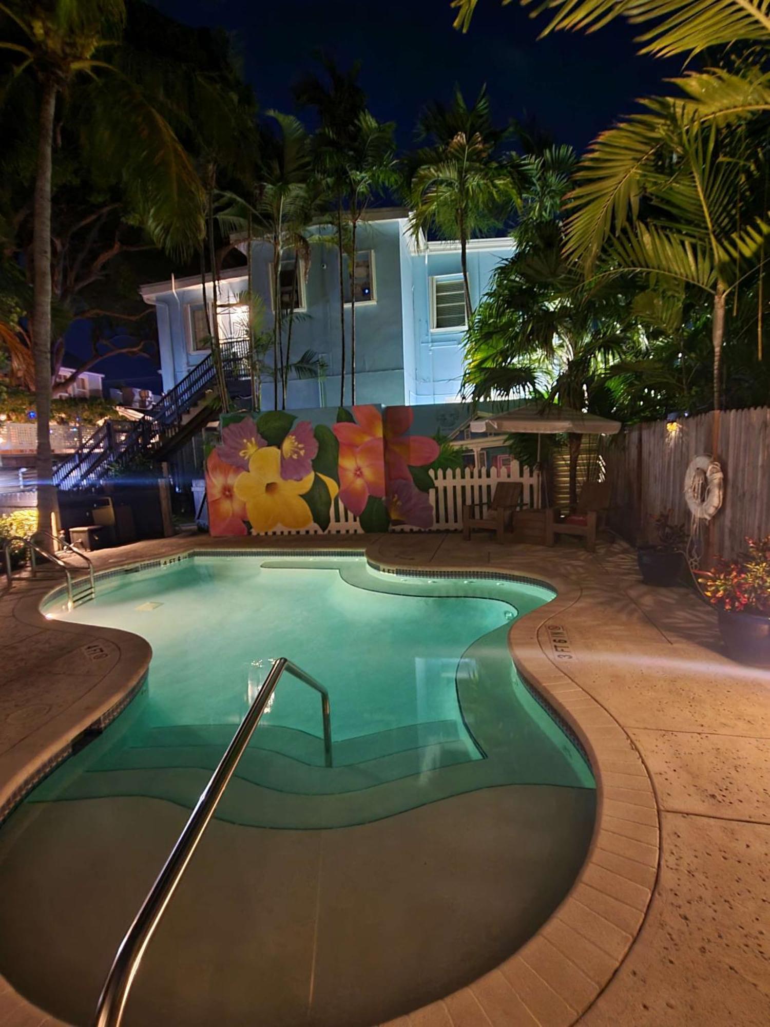 Duval Street Suite With Pool Key West Extérieur photo
